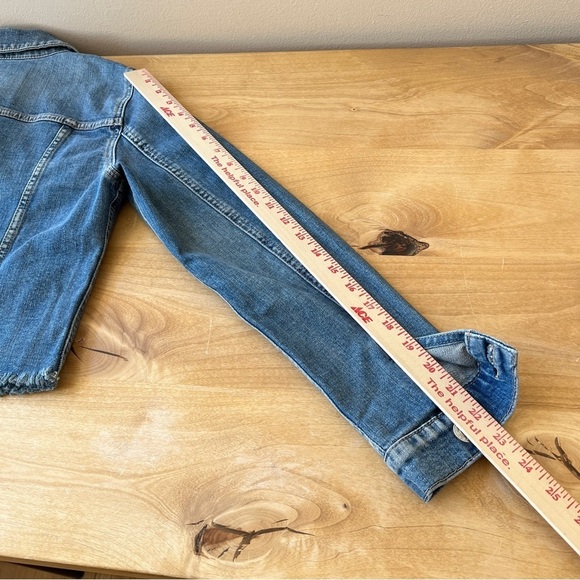 GARAGE BOYFRIEND DENIM JACKET WOMENS M CROPPED FRAY HEM CLASSIC EDGY TOMBOY CHIC - Picture 9 of 12